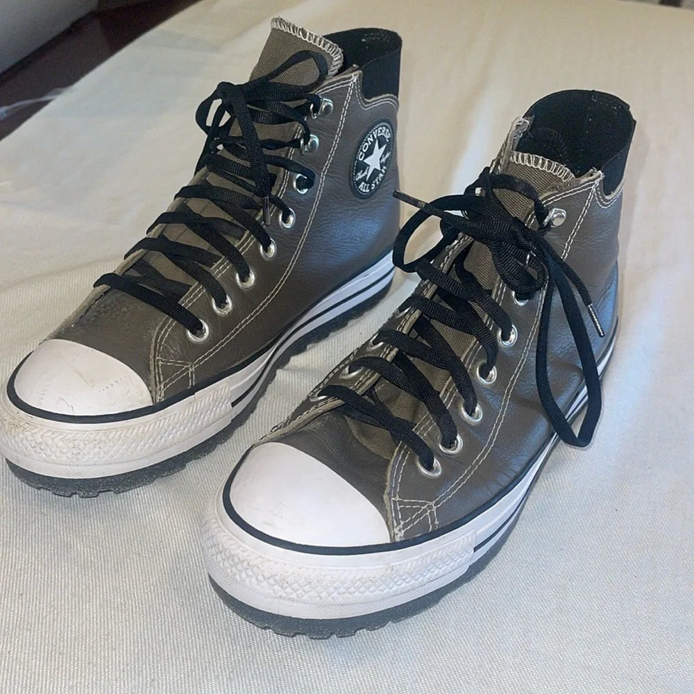 Converse Chuck Taylor All Star High Top Sneakers in Olive Green and Black - Picture 2 of 9